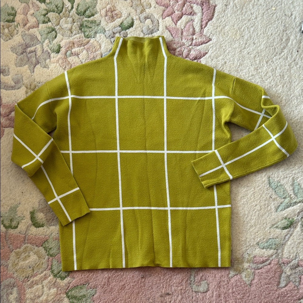 Cynthia Rowley Green and White Mockneck Sweater